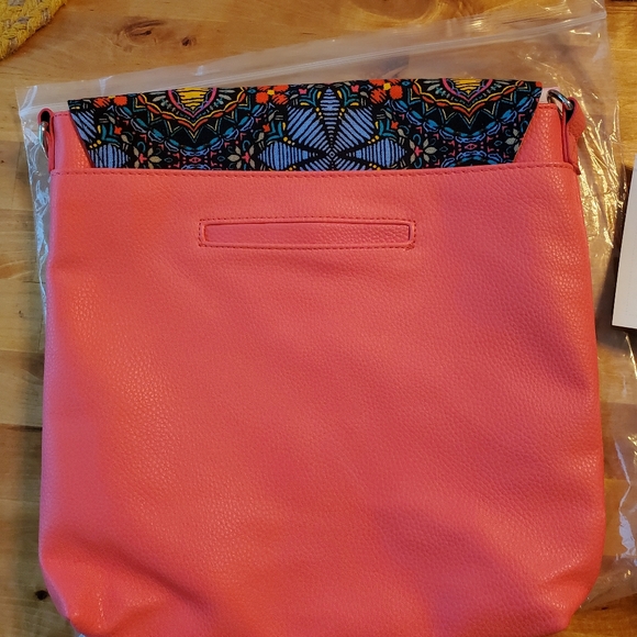 Studio Thirty-one Modern - Picture 2 of 5